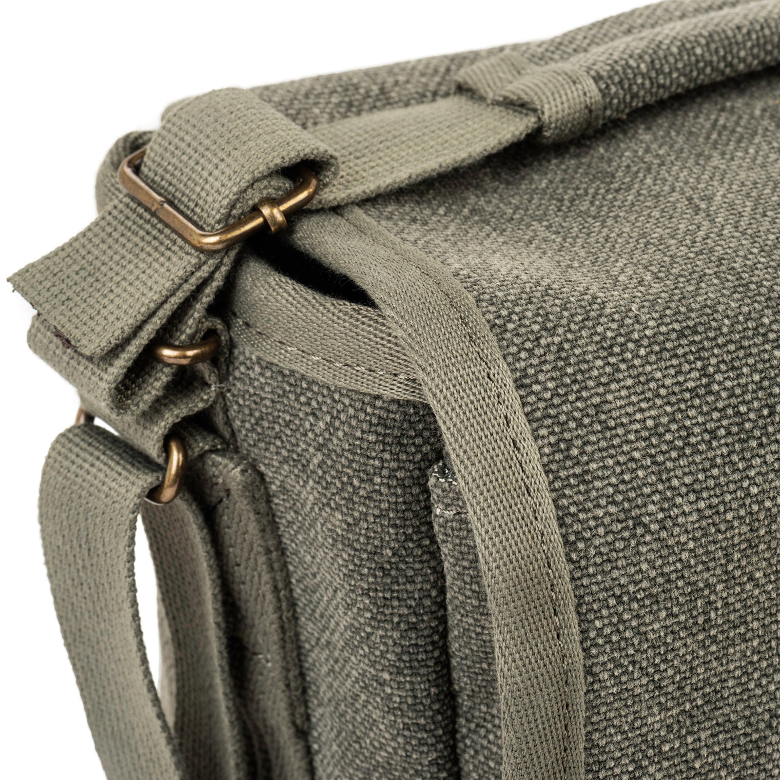 DWR treated 100% cotton canvas exterior with metal hardware