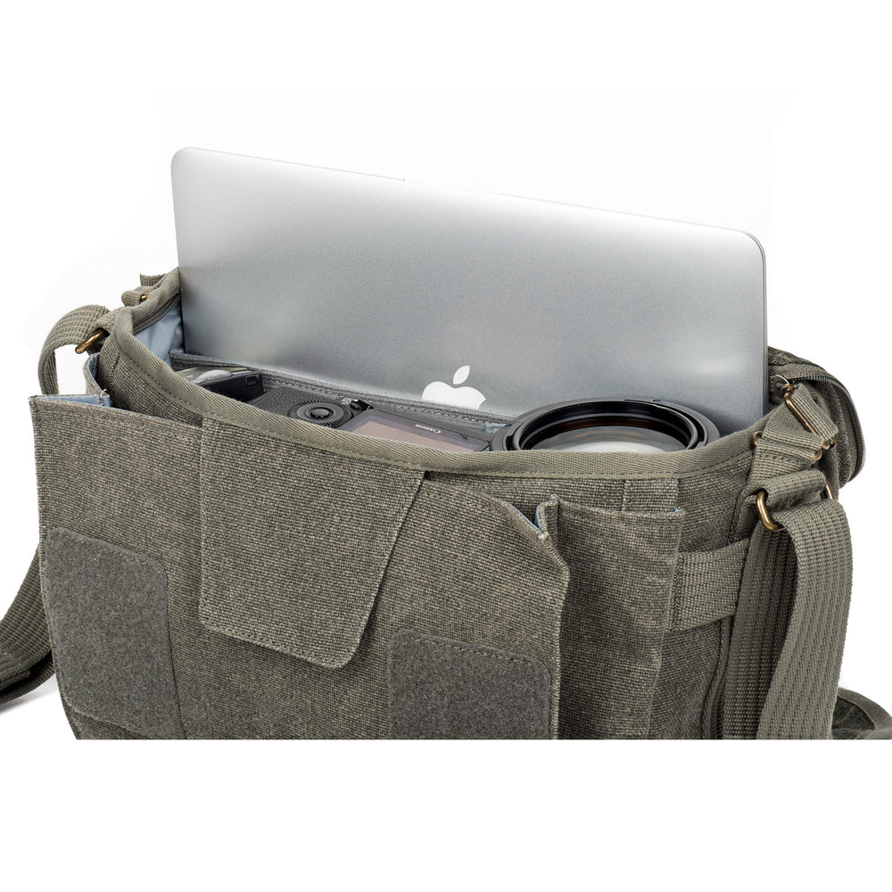 
                  
                    Dedicated pockets fit a 10" tablet and a 13" laptop
                  
                