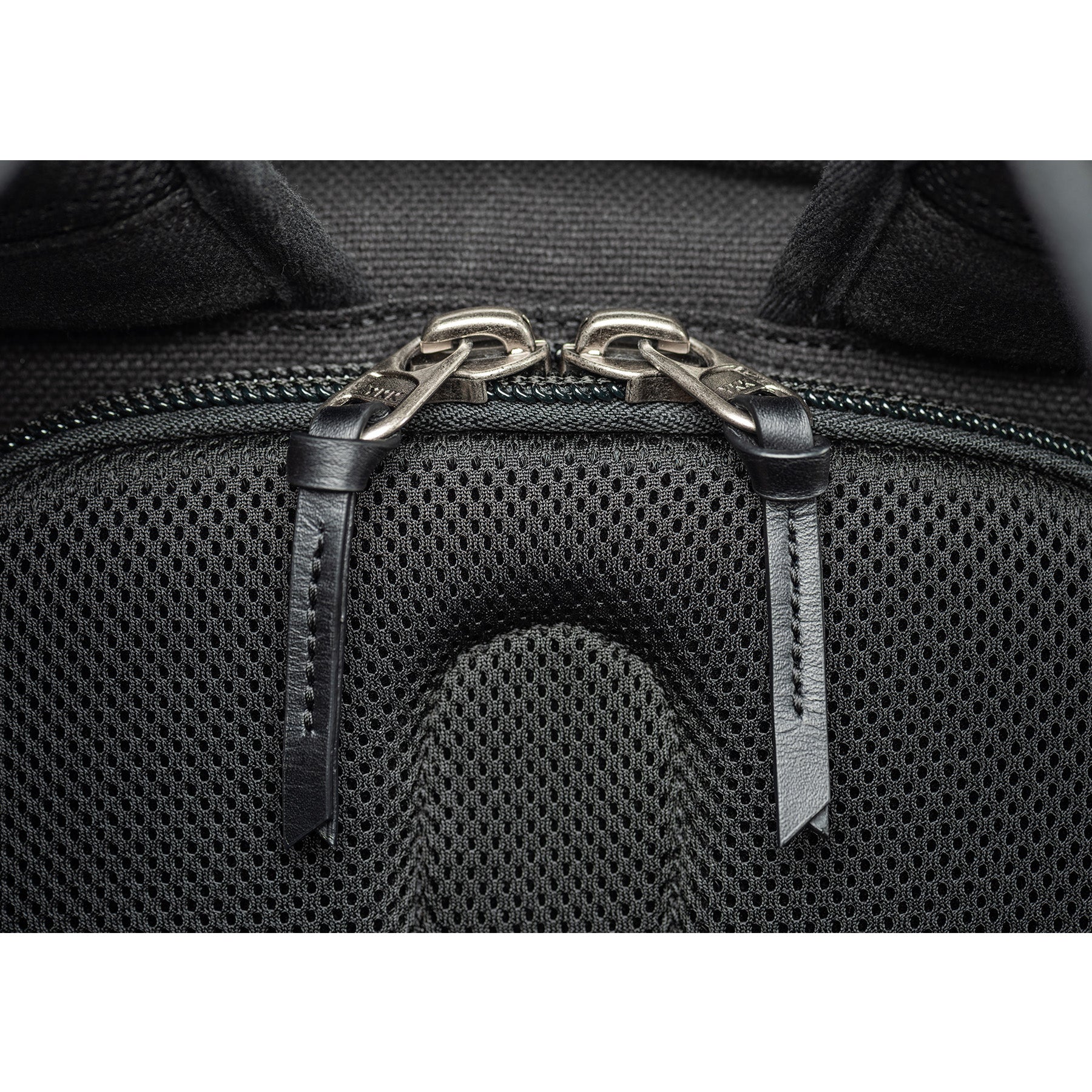 Genuine leather zipper pulls