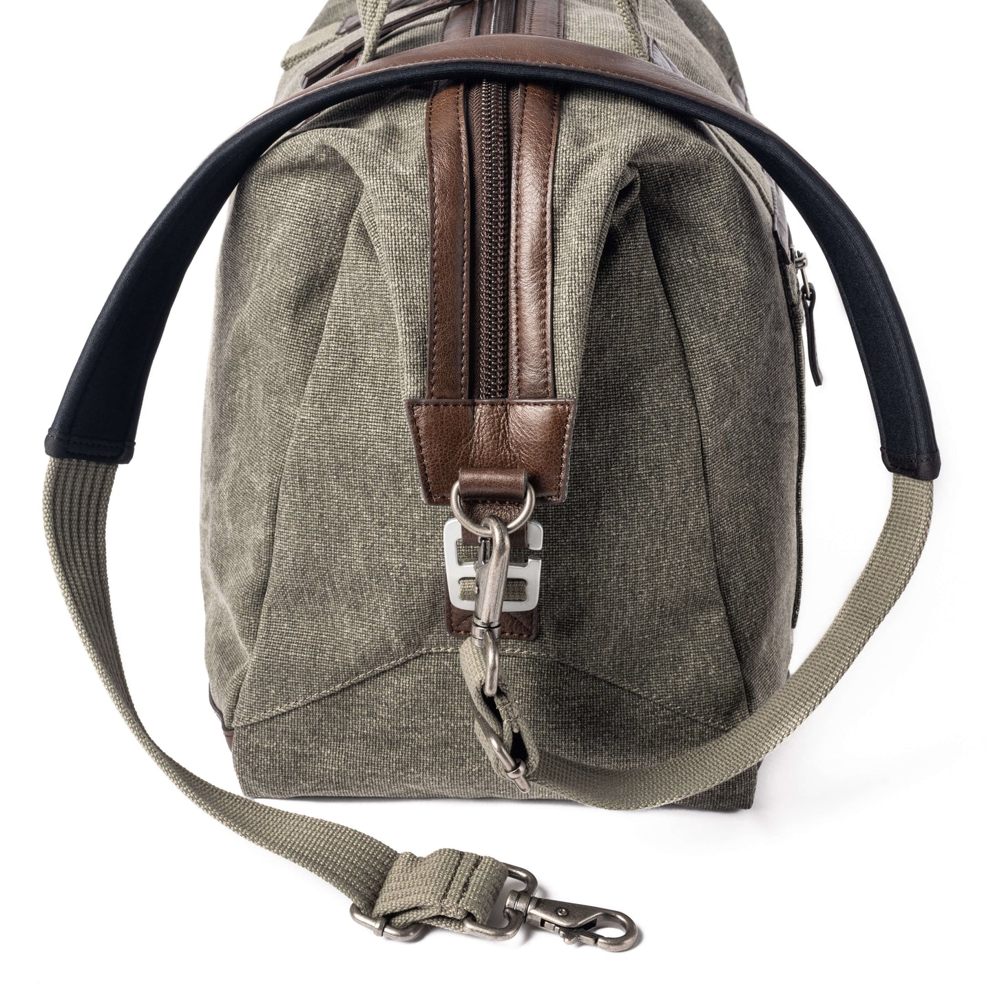 
                  
                    Removable, long leather shoulder strap with length adjusters on both sides and padded center
                  
                