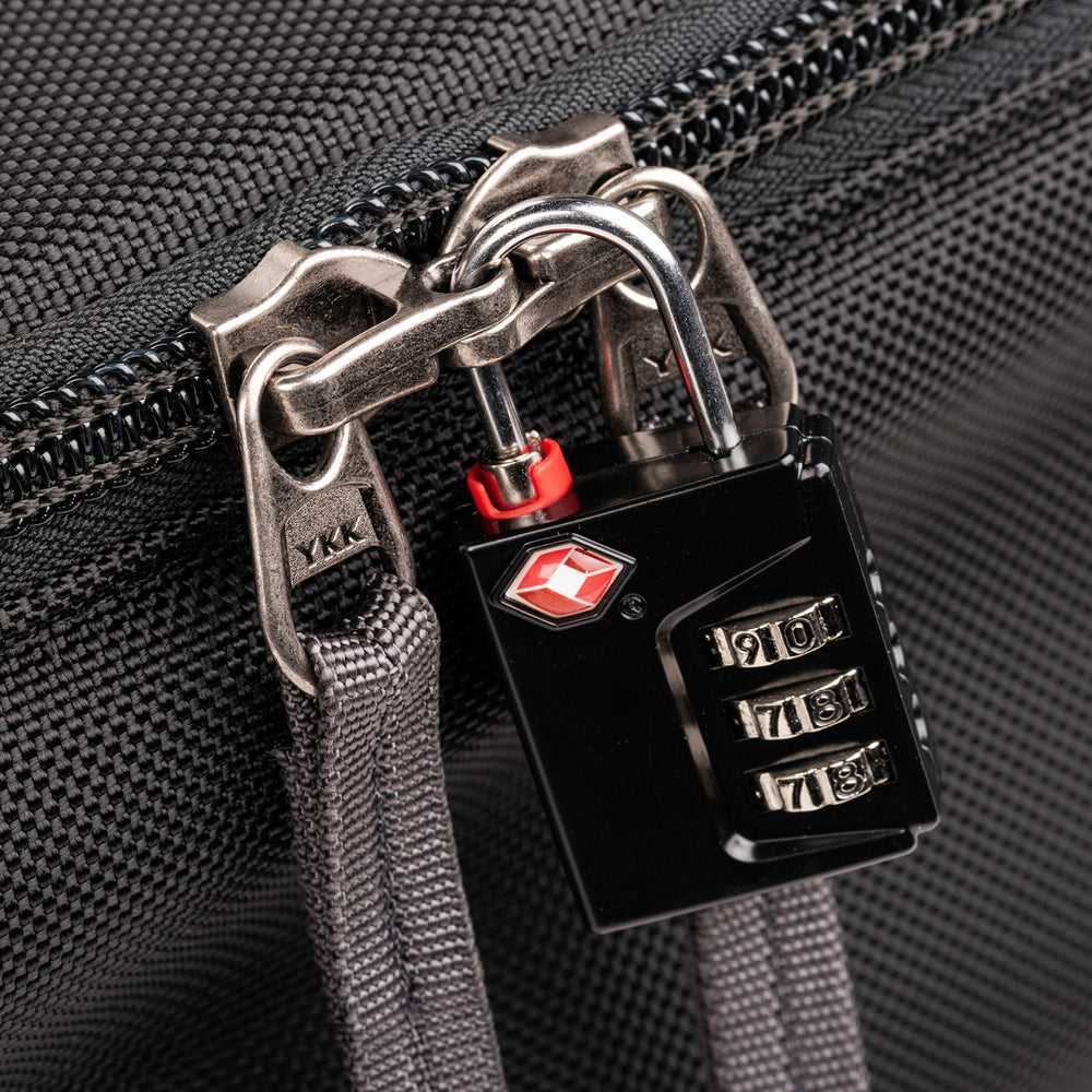 
                  
                    Lockable zippers (lock not included)
                  
                