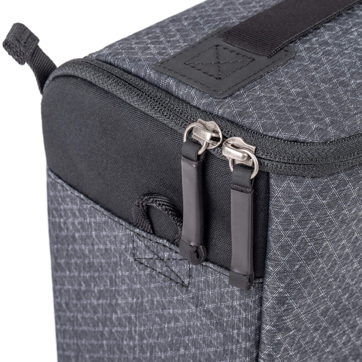 
                  
                    Stash-Master-S-Zipper-Fabric-Detail
                  
                