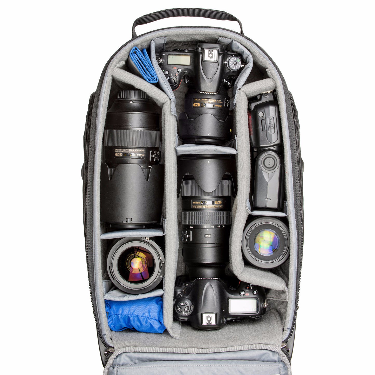 
                  
                    Fits 1 gripped, 1 standard DSLR, 5–7 standard zoom lenses, a 15” laptop and a 13” tablet
                  
                