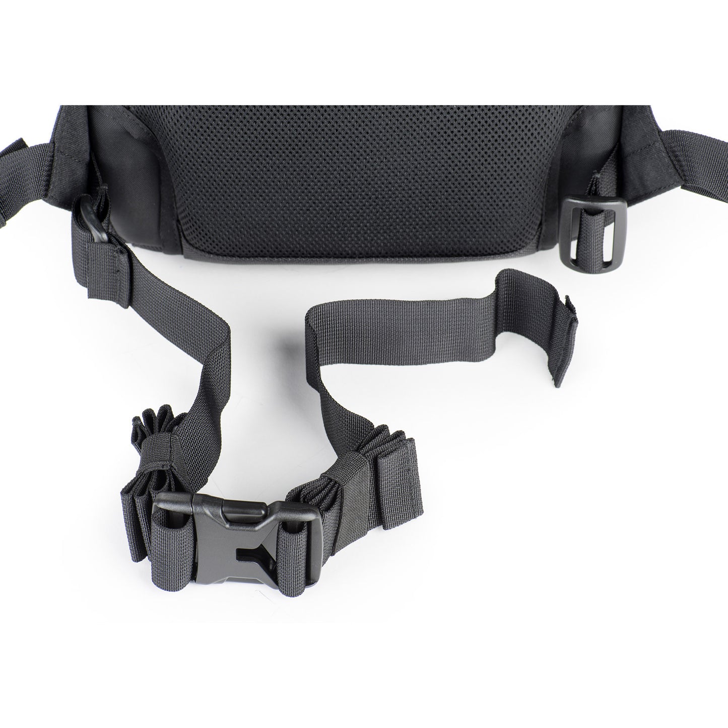 
                  
                    Removable webbing waist belt detaches easily
                  
                