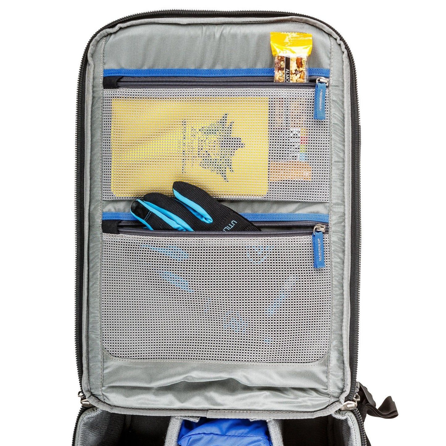 
                  
                    Mesh interior pockets
                  
                