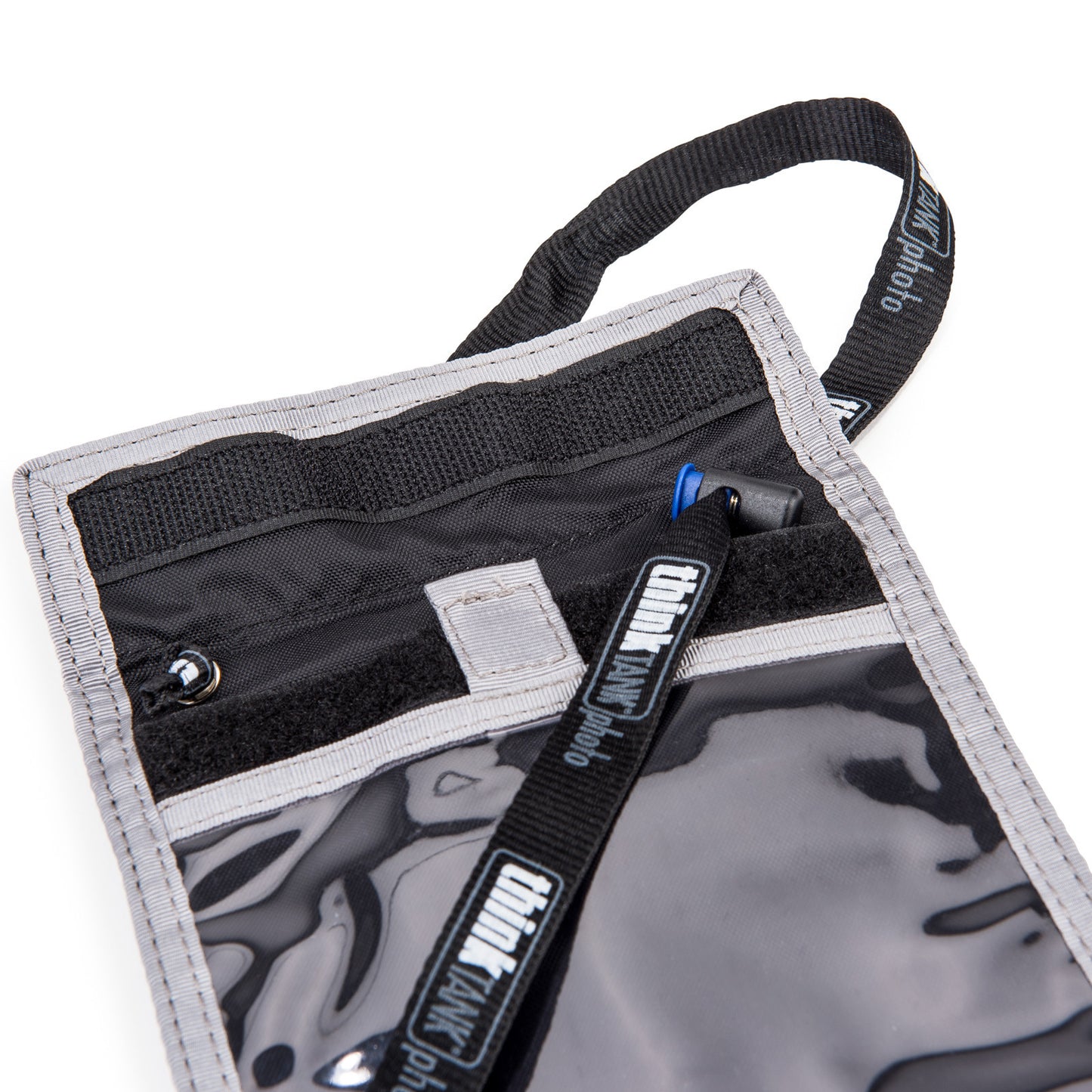 
                  
                    Adjustable lanyard
                  
                