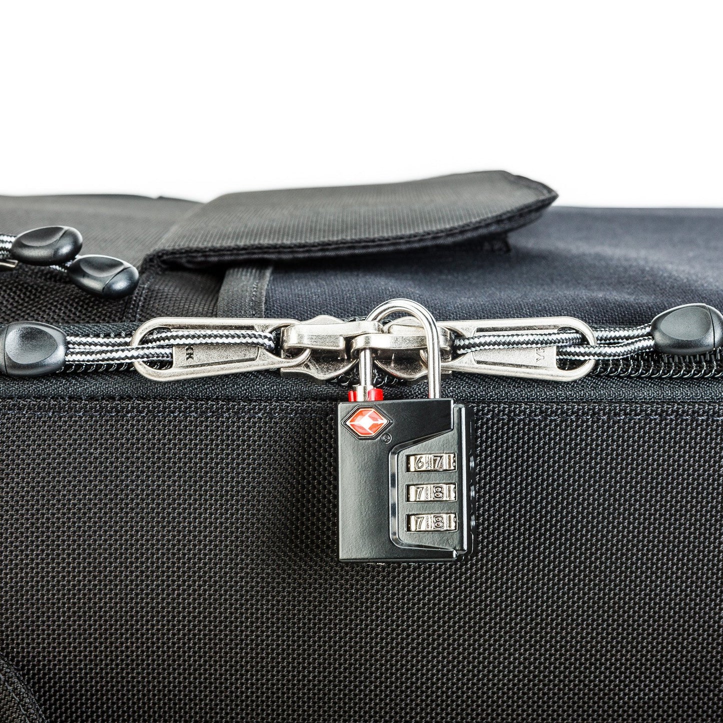 
                  
                    Lockable YKK zipper sliders and TSA lock included
                  
                