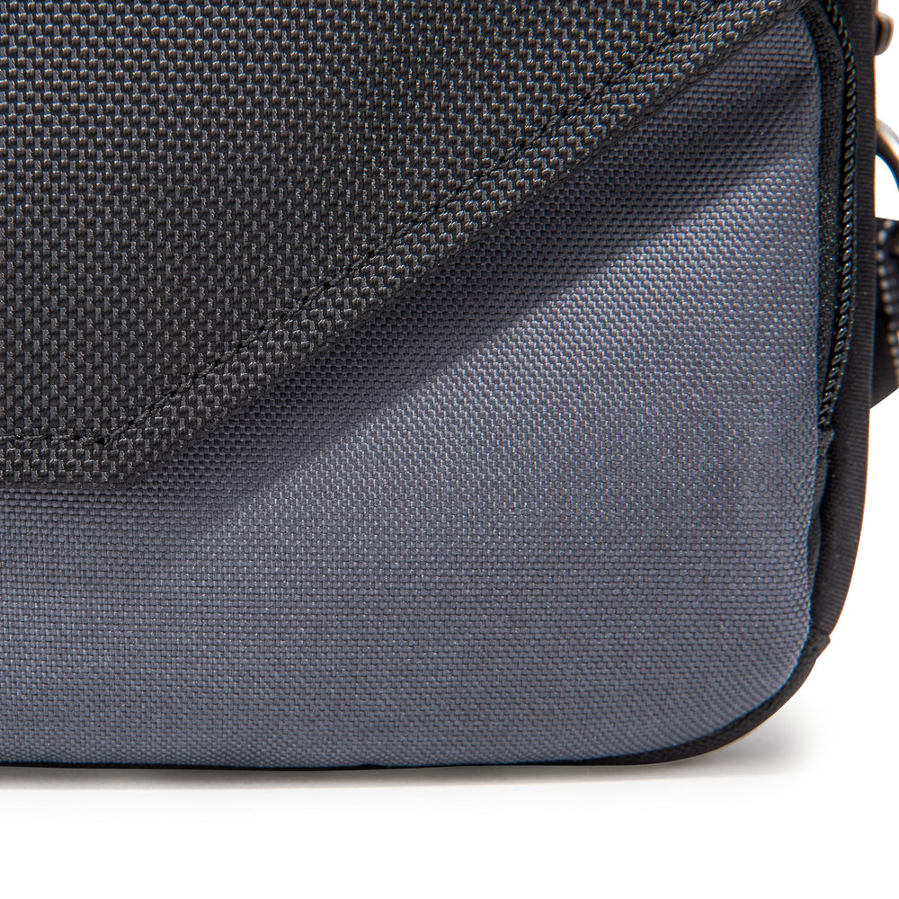 
                  
                    Mirrorless Mover® 30i
                  
                