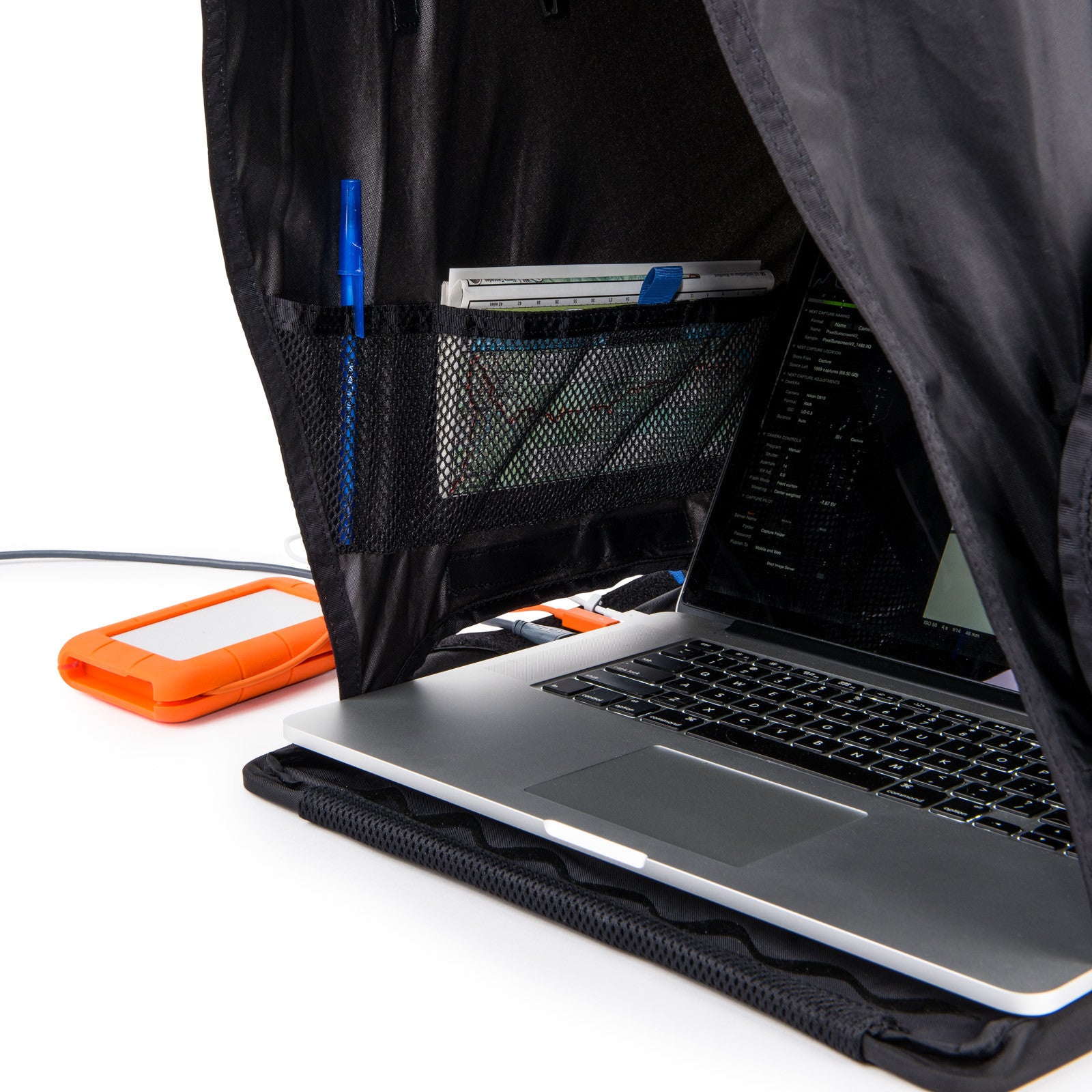 Pixel Sunscreen™ V2.0 portable sun shroud for laptops – Think Tank