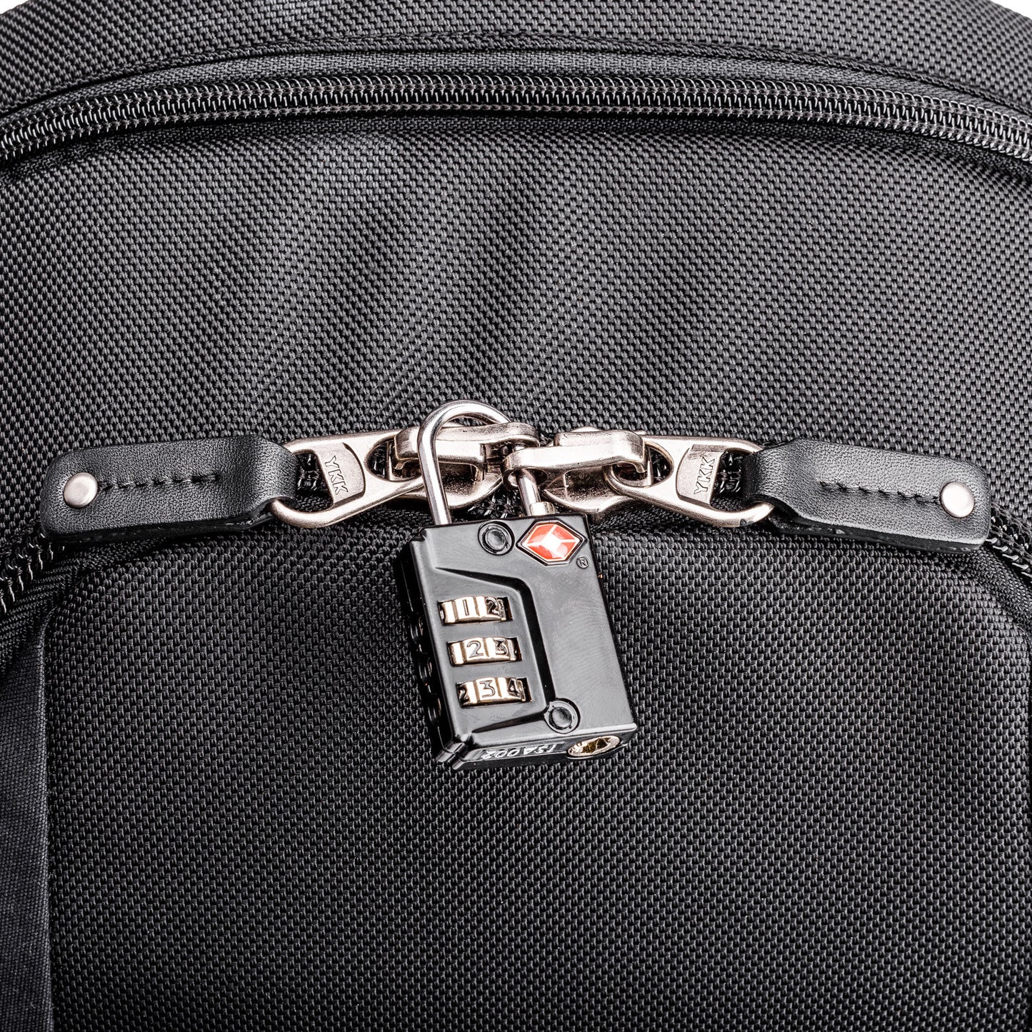 
                  
                    YKK lockable zippered
                  
                